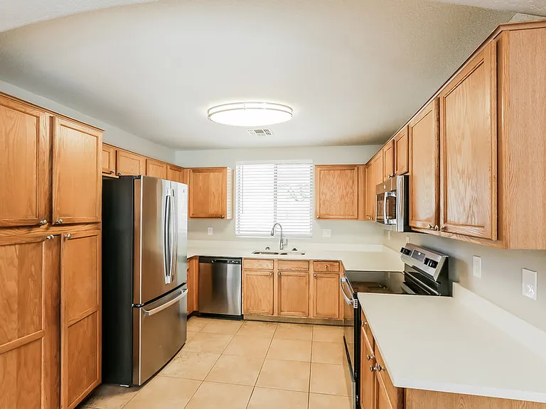 2650 S 84th Dr — Photo 9