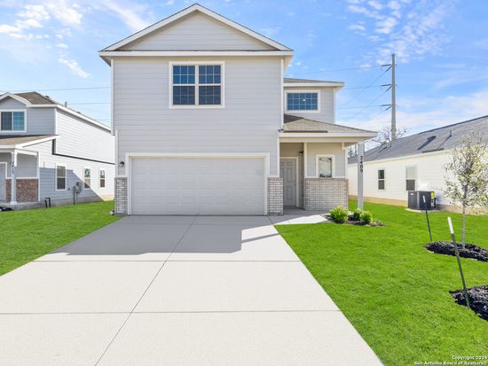 2409 Dino Dr, Seguin, TX 78155
