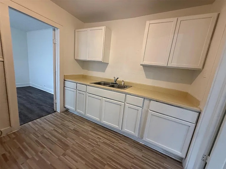 7002 Vandeman St #5 — Photo 5