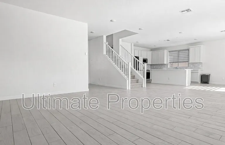 18403 W Patrick Ln — Photo 4