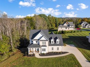 1476 W Crossing Dr, Forest, VA 24551