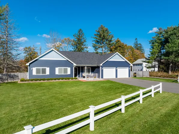 3 Clam Cove Drive, Rockport, ME 04856