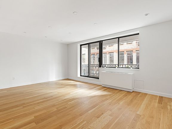 4th image of 366 W 11th St APT 4D
