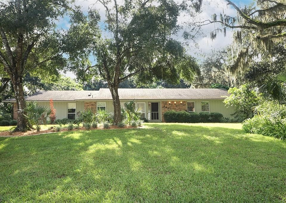 1st image of 442 Valencia Cir
