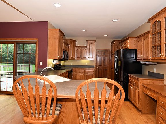 Kitchen to back hall