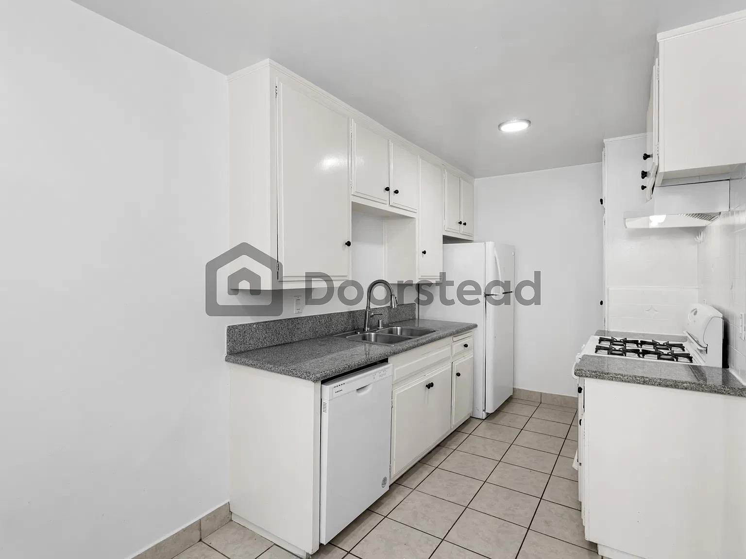 3 bed, 2.0 bath, 1250 sqft, $3,650 — Photo 4