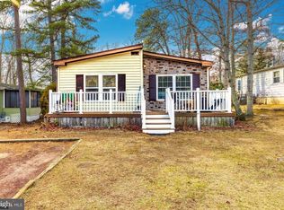 16 Holly Ct, Mays Landing, NJ 08330