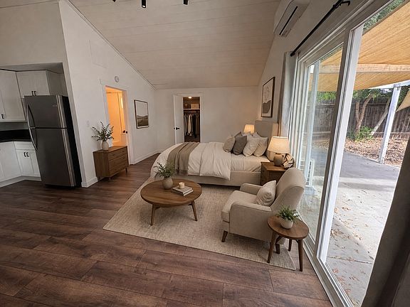 5th image of 1332 Calle Crisantemo #B