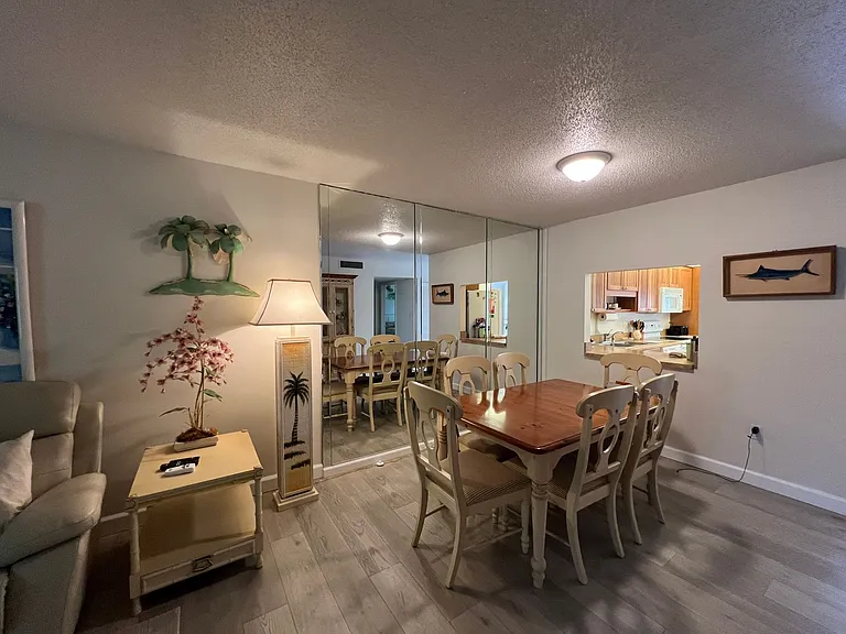 1172 Commodore Ct #203 — Photo 7