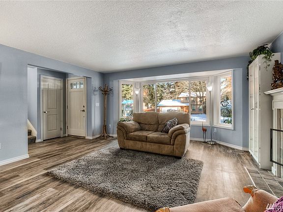 5th image of 16404 95th Avenue Ct E
