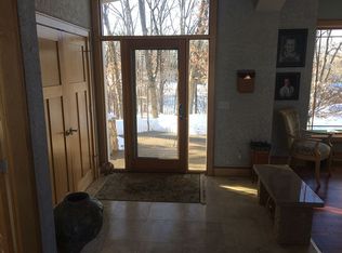 9390 Livery Ln, Lakeville, MN 55044