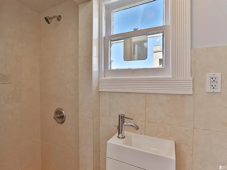 685 Capp St — Photo 26