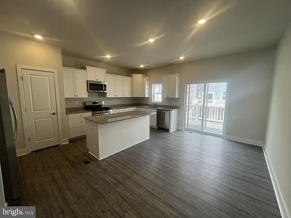 4th image of 29809 Millington Ln