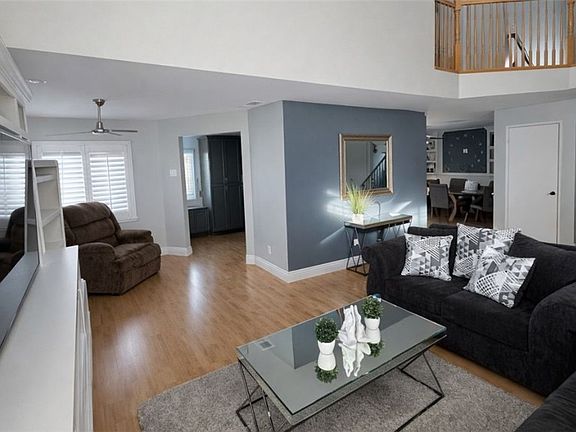 3rd image of 19972 Windwood Cir