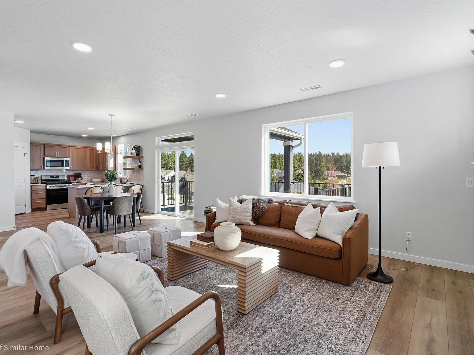5 bed, 2211 sqft, $500 — Photo 4
