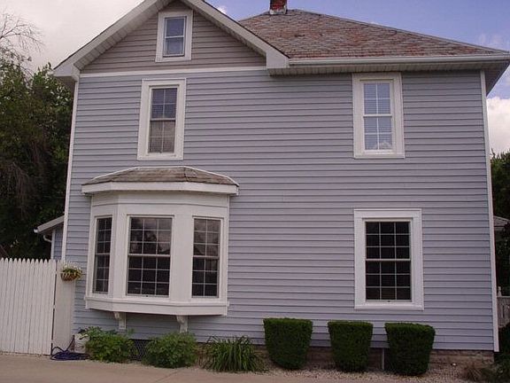 3rd image of 400 W Oakwood Ave