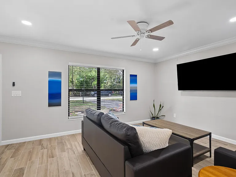 7806 Belmont Ave — Photo 11