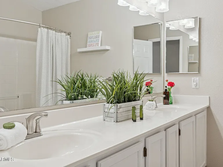 4002 W Questa Dr — Photo 38