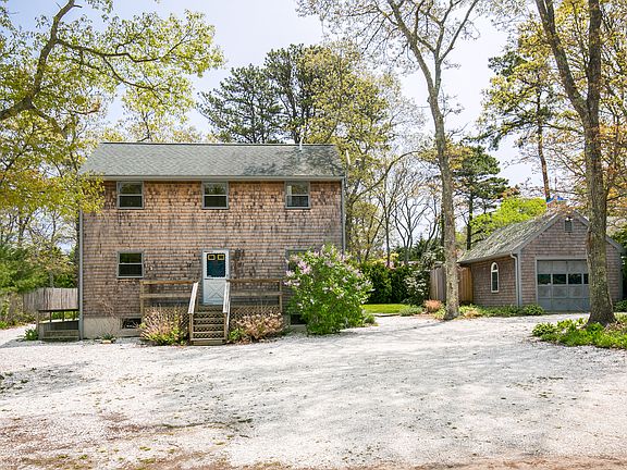 Detached Garage
