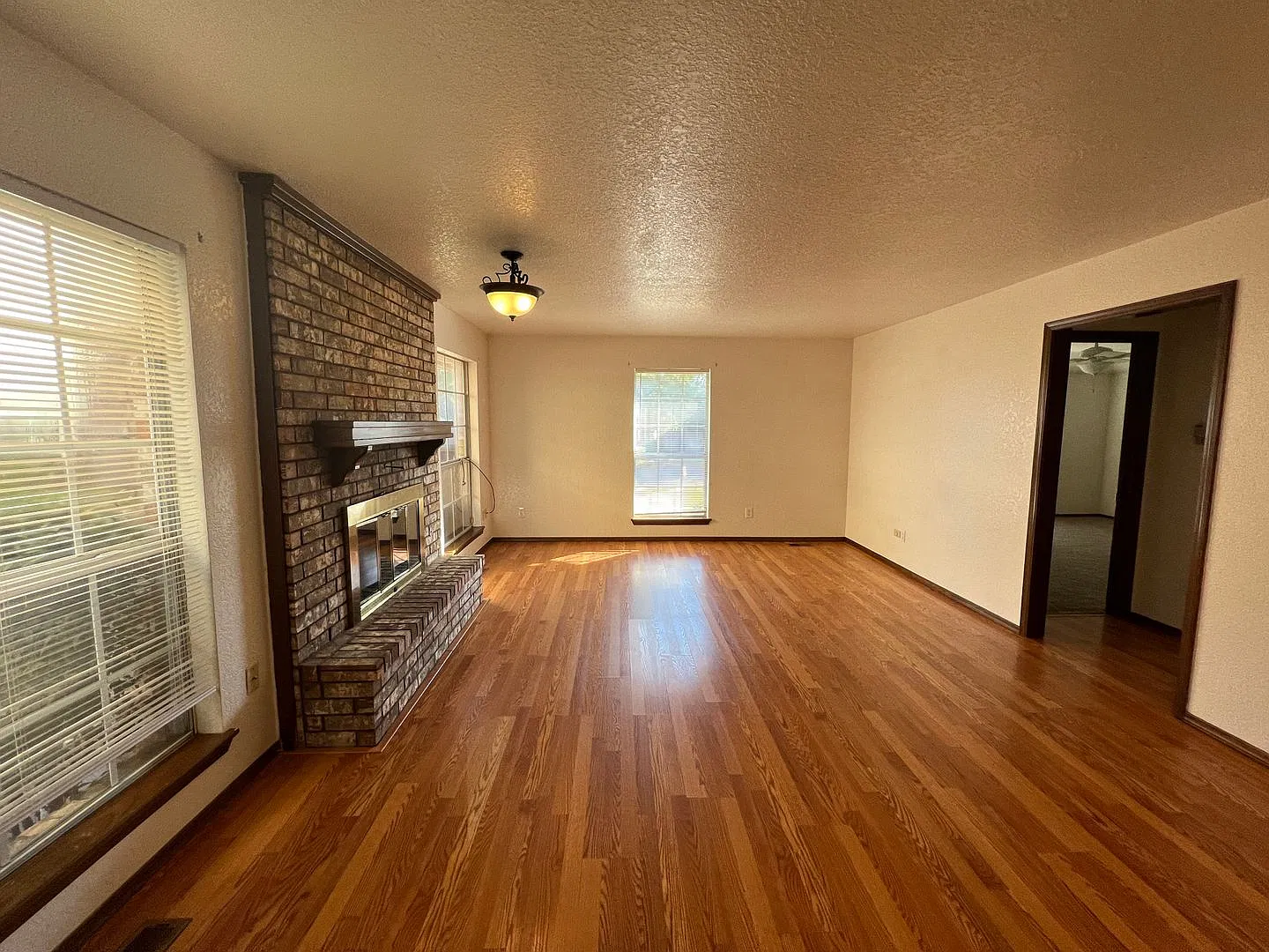 Cozy Townhome in Edgewater! — Photo 1