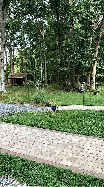 2nd image of 2272 Belle Meade Rd