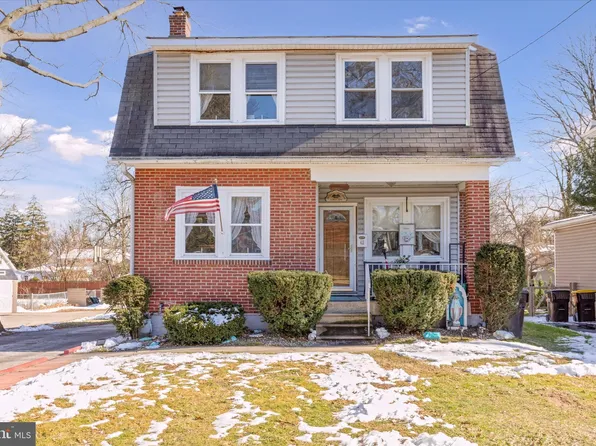 42 N Wakefield Rd, Norristown, PA 19403