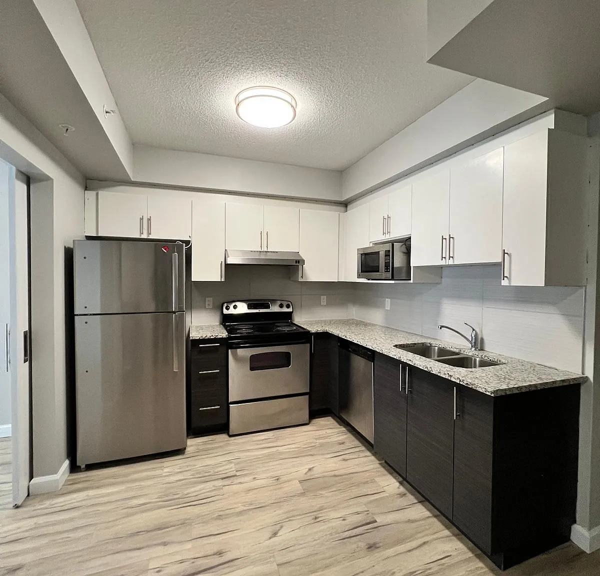 2 bed, $2,100 — Photo 1