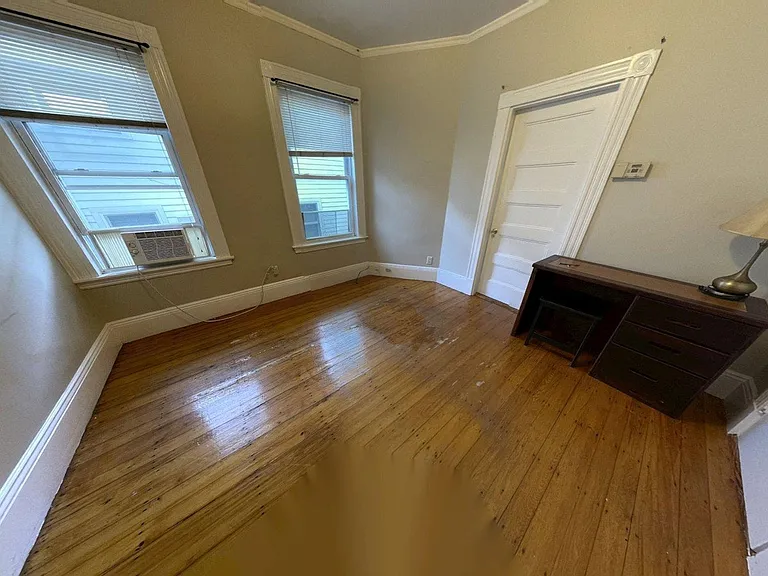 8 Douglass St #2R — Photo 3