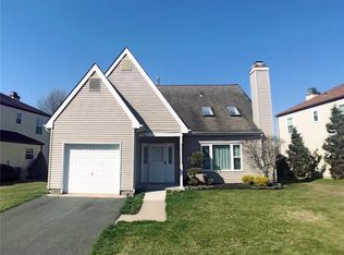 57 Nottingham Dr, Old Bridge, NJ 08857