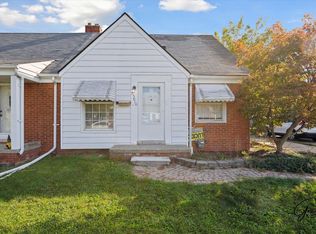 23018 Brittany Ave, Eastpointe, MI