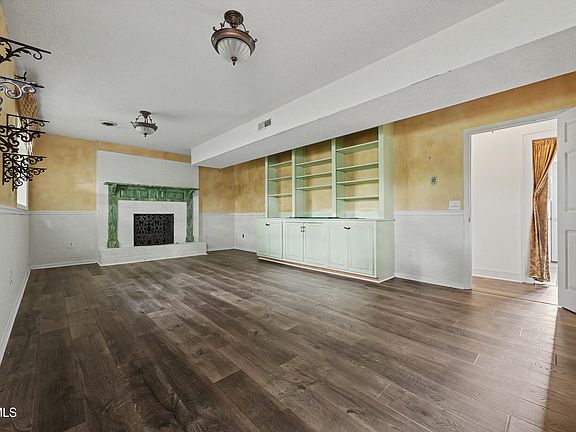 4th image of 1417 Upland Ave