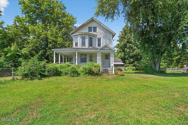 2nd image of 1489 River Road