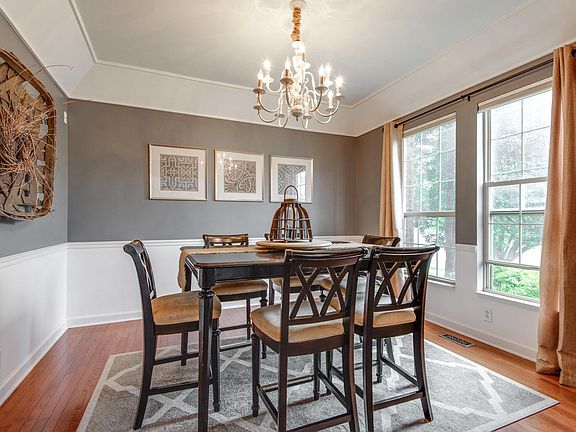 4th image of 601 Redleaf Ridge Cir