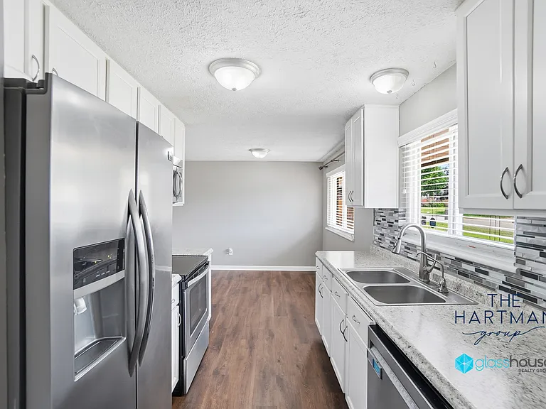 5455 Storck Dr — Photo 9