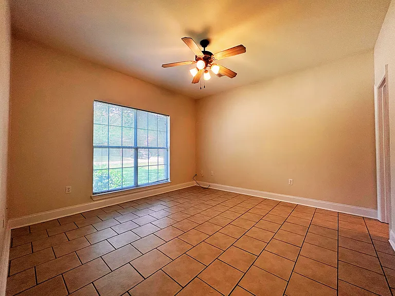 12342 Pineview Ln — Photo 9