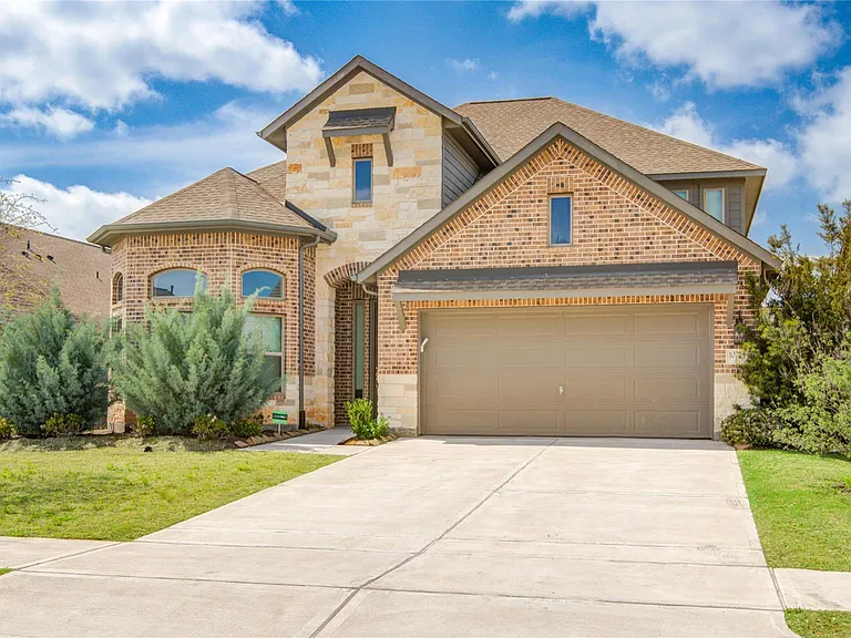10723 Lacaille Ln — Photo 2