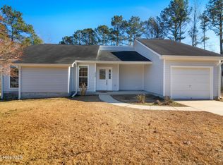 2028 Hunters Ridge Dr, Midway Park, NC 28544