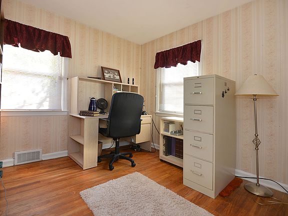 1st floor Bedroom/Office