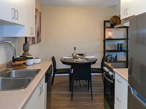 885 Westminster Ave, Kamloops, BC V2B 8P8