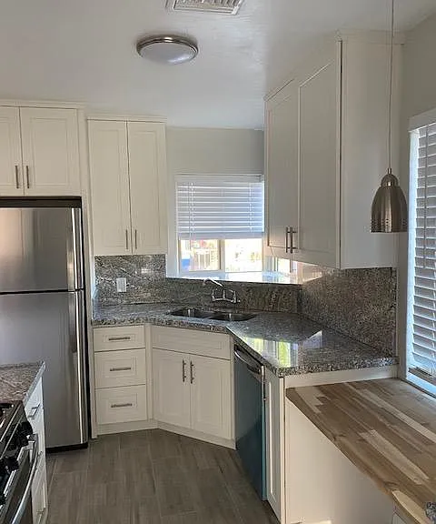 2718 E Linden St — Photo 2