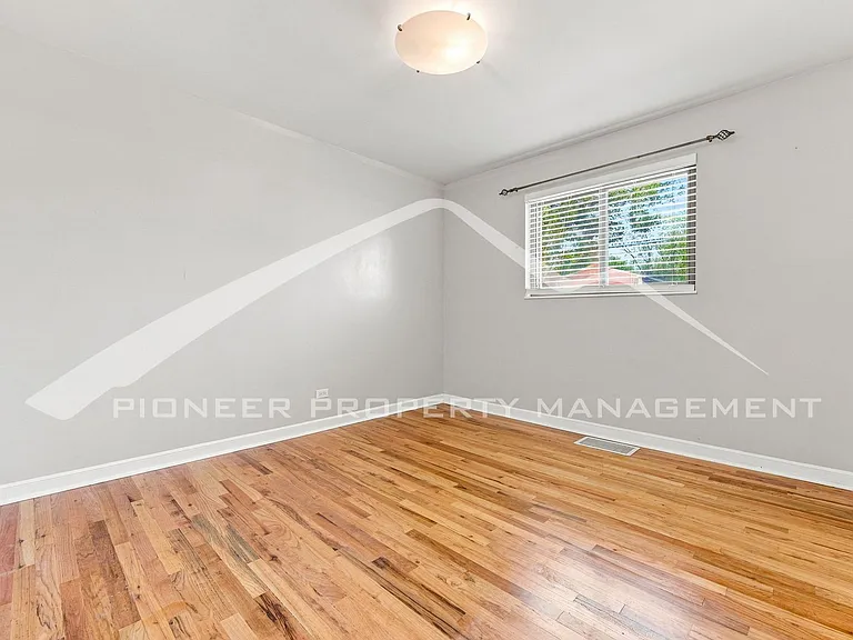 3270 Newport St — Photo 13