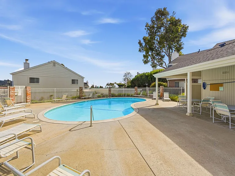 839 Del Mar Downs Rd #D — Photo 38