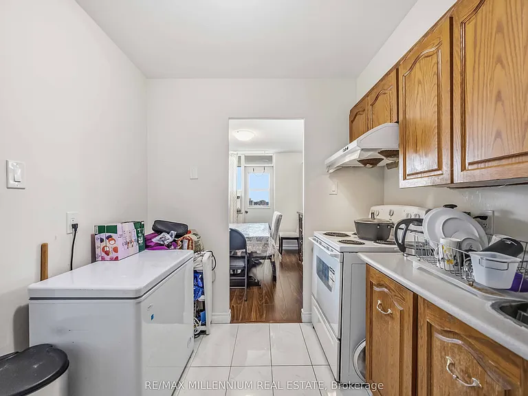 2550 Pharmacy Ave #1107 — Photo 22