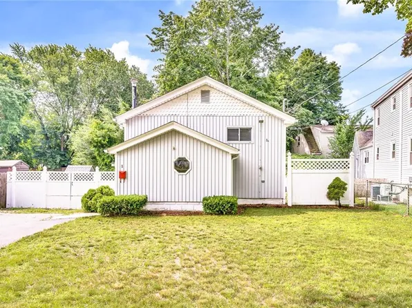 1 Bourne Ave, North Providence, RI 02911