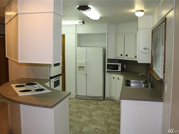 4th image of 1402 22nd St NE Unit 134