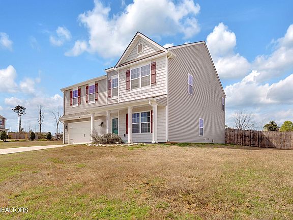 3rd image of 105 Mandy Ln