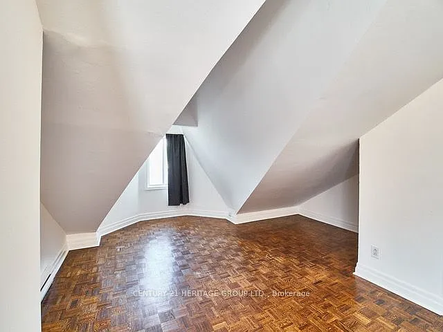 1007 Bathurst St #3 — Photo 24