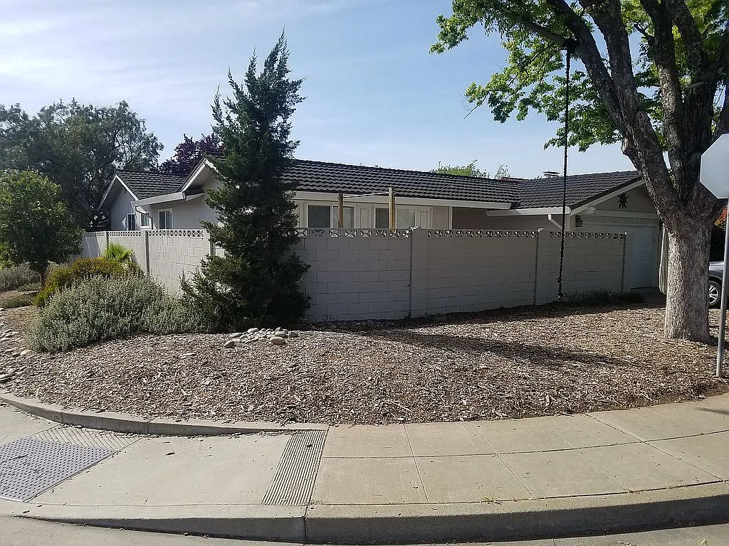 1597 Roselli Dr photo 1