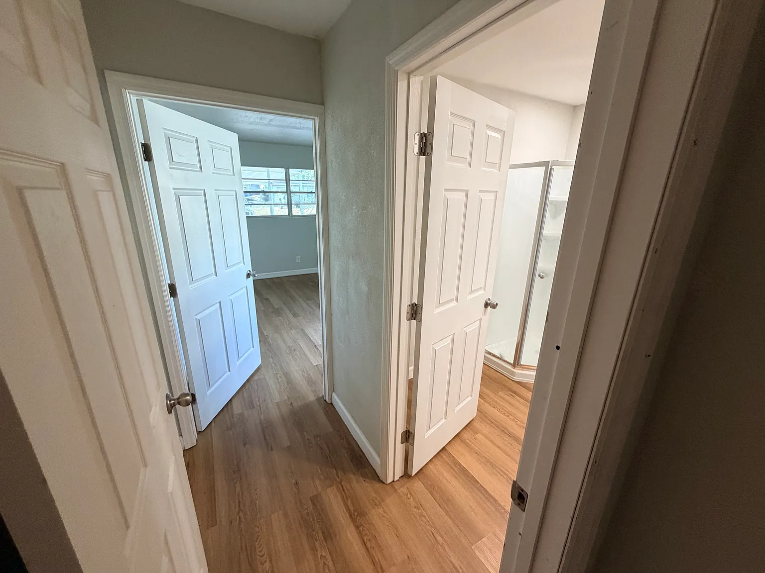 3 bed, 1295 sqft, $2,300 — Photo 4