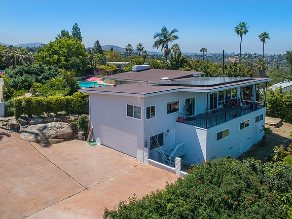 3rd image of 9304 Mesa Vista Ave